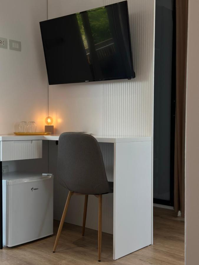 Hotel Restaurant Natyra E Qete Лежа Экстерьер фото